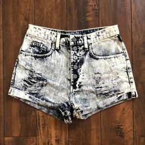 LF CARMAR Acid Wash Denim Distressed Shorts (26)